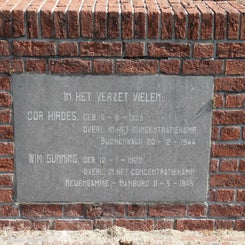 06YersekeMonumentdo11jun15.jpg