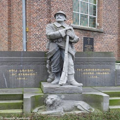 06kemzekemonumentzo16jan22.jpg