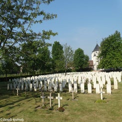 12CambrinChurchyardExtvr26aug16.jpg
