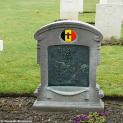 17CambrinChurchyardExtwo28ma18.jpg