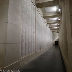 40MeninGate.jpg