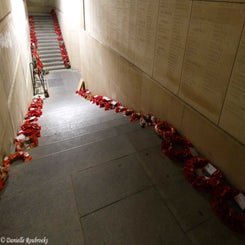 16MeninGate.jpg