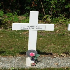 07KapelleFrenchWarCemdo22jun17.jpg