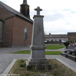 14eceulinchurchyardwoe19apr23.jpg