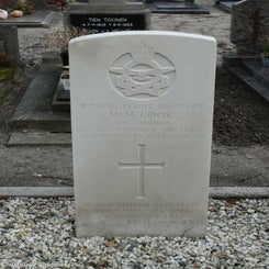 07OplooWesterbeekRCCemeteryzo18feb18.jpg