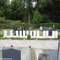 18WesterborkGenCemwoe14aug19.jpg