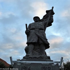 03CourceletteMonumentwoe19okt16.jpg