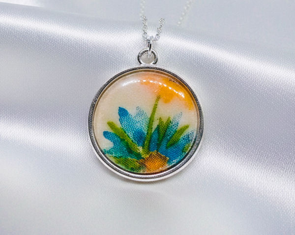 Round Yellow and Blue Print Resin Necklace
