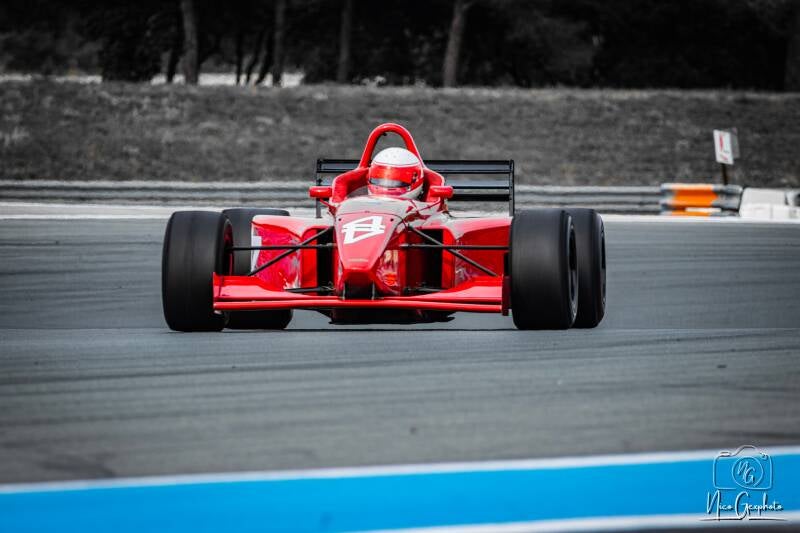 9v0a1417-standard.jpg