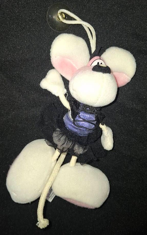 Diddlina mit schwarzem Kleid