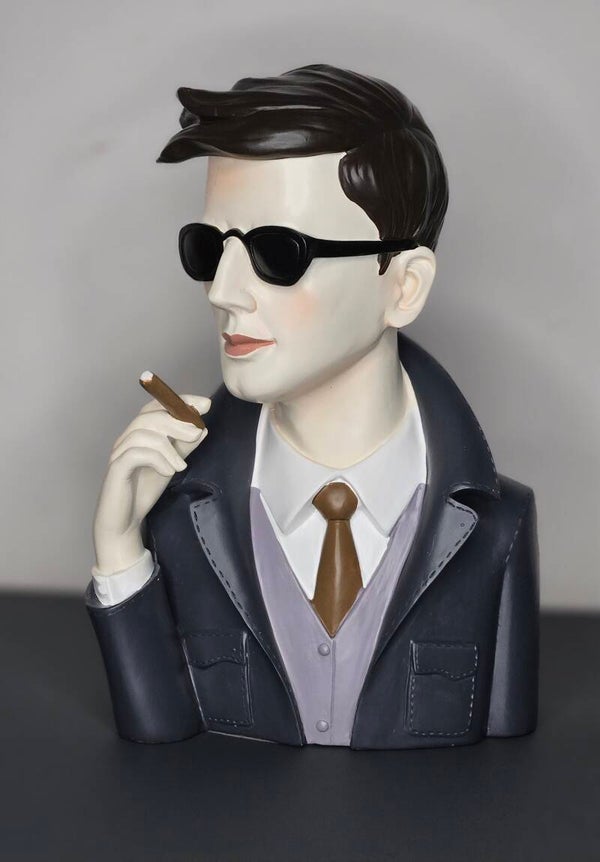 Beeldje "smokey boy" H.25cm