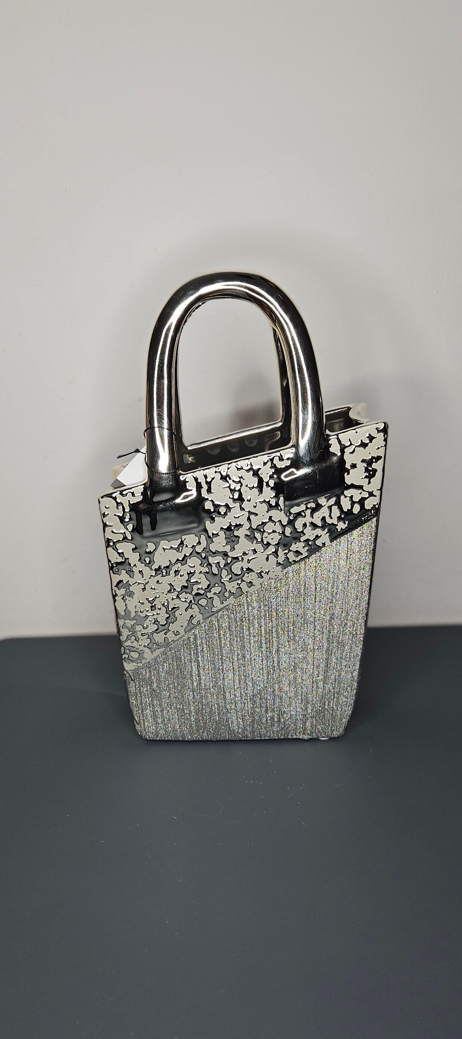 Vaas 'handbag' H.35cm