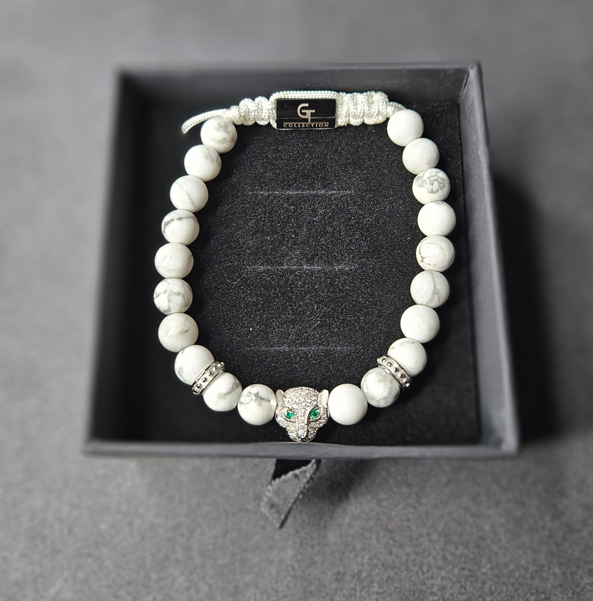 Heren WHITE HOWLITE armband met zilveren LEOPARD-hoofd