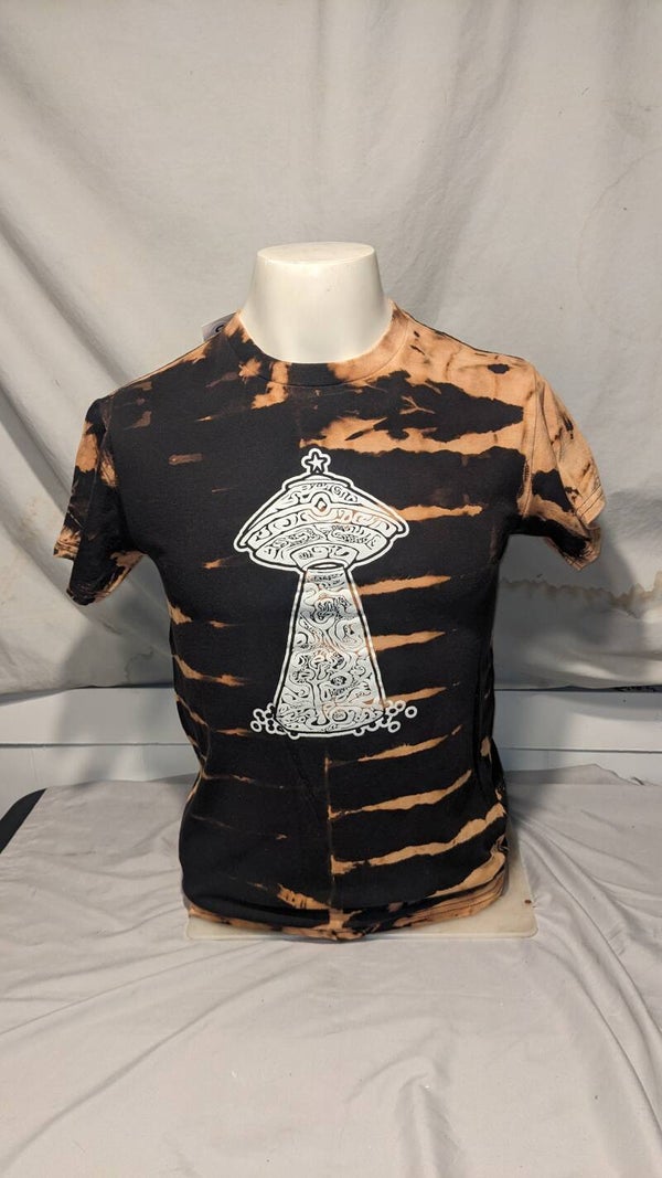 "Hippy Spaceship" T-shirt White Design Tie Dye Small