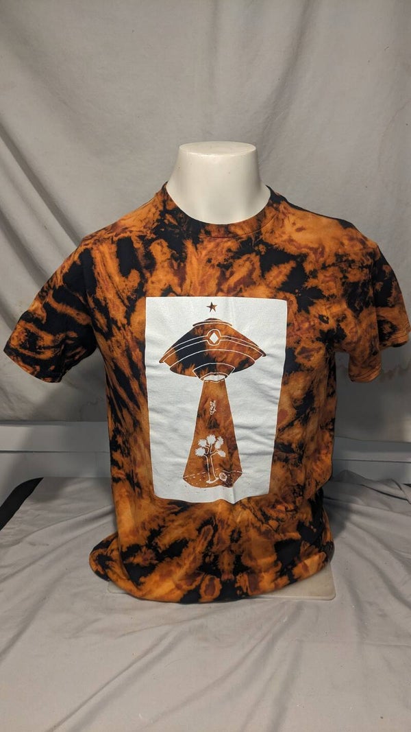 Original "Alien Abduction" T-shirt White Design Tie Dye Medium