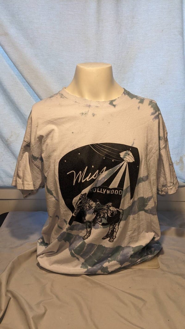 "Miss Hollywood in Hollywood" T-shirt Black Design Tie Dye XL