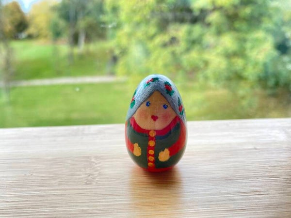 Happy eggs - kerstvrouw