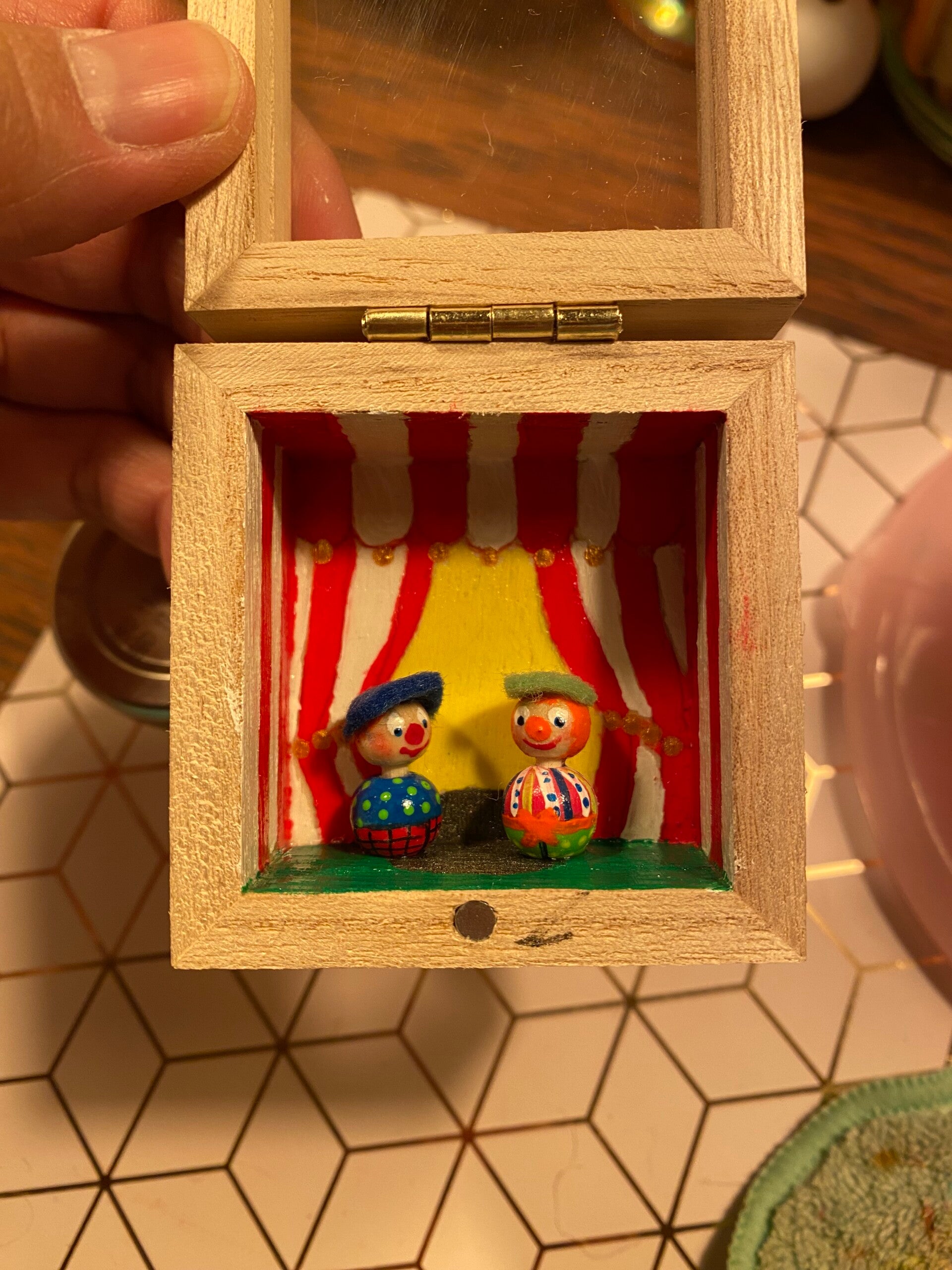 Mini kijkdoos met clowns