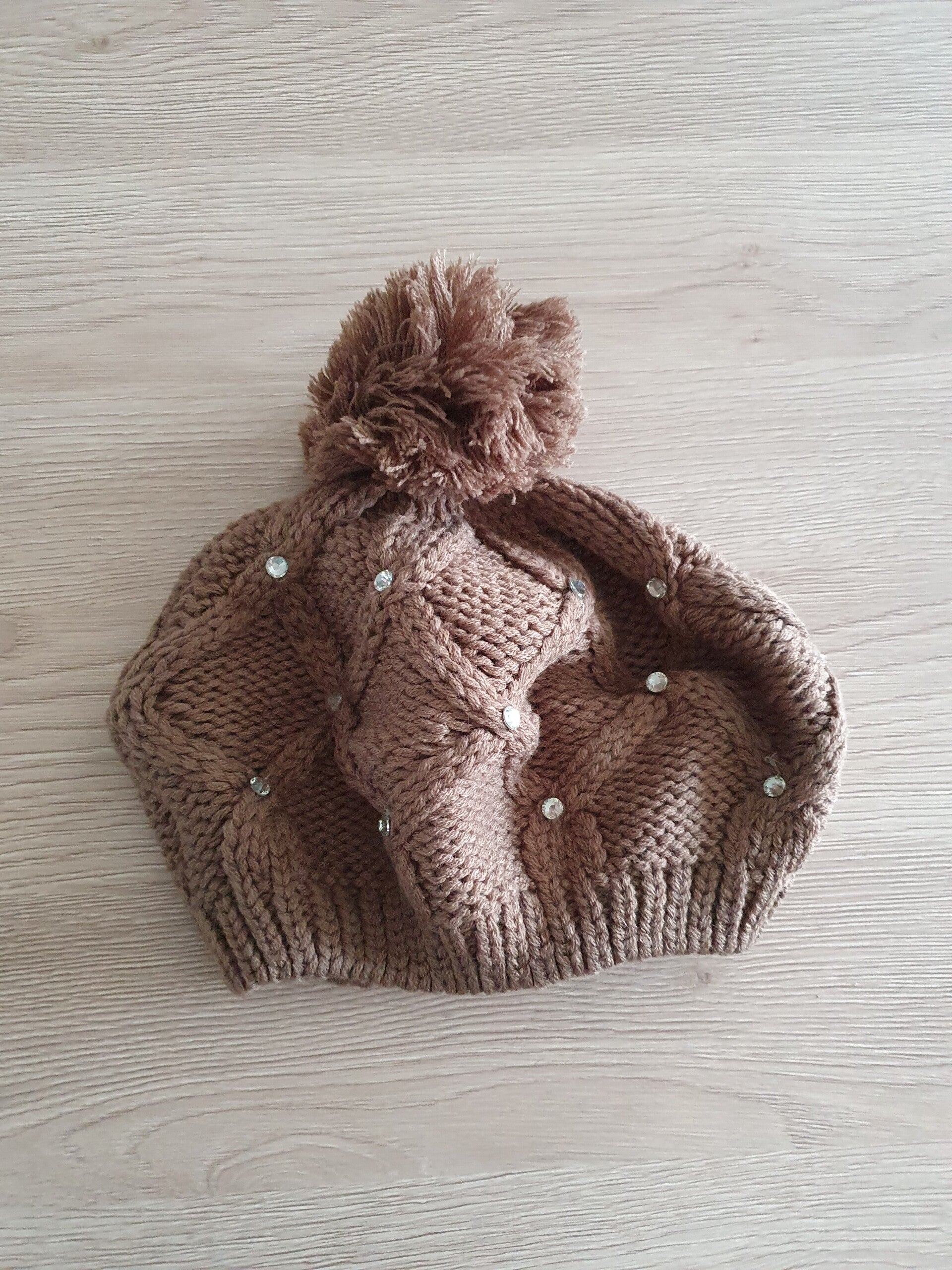 SS Beanie with crystals brown