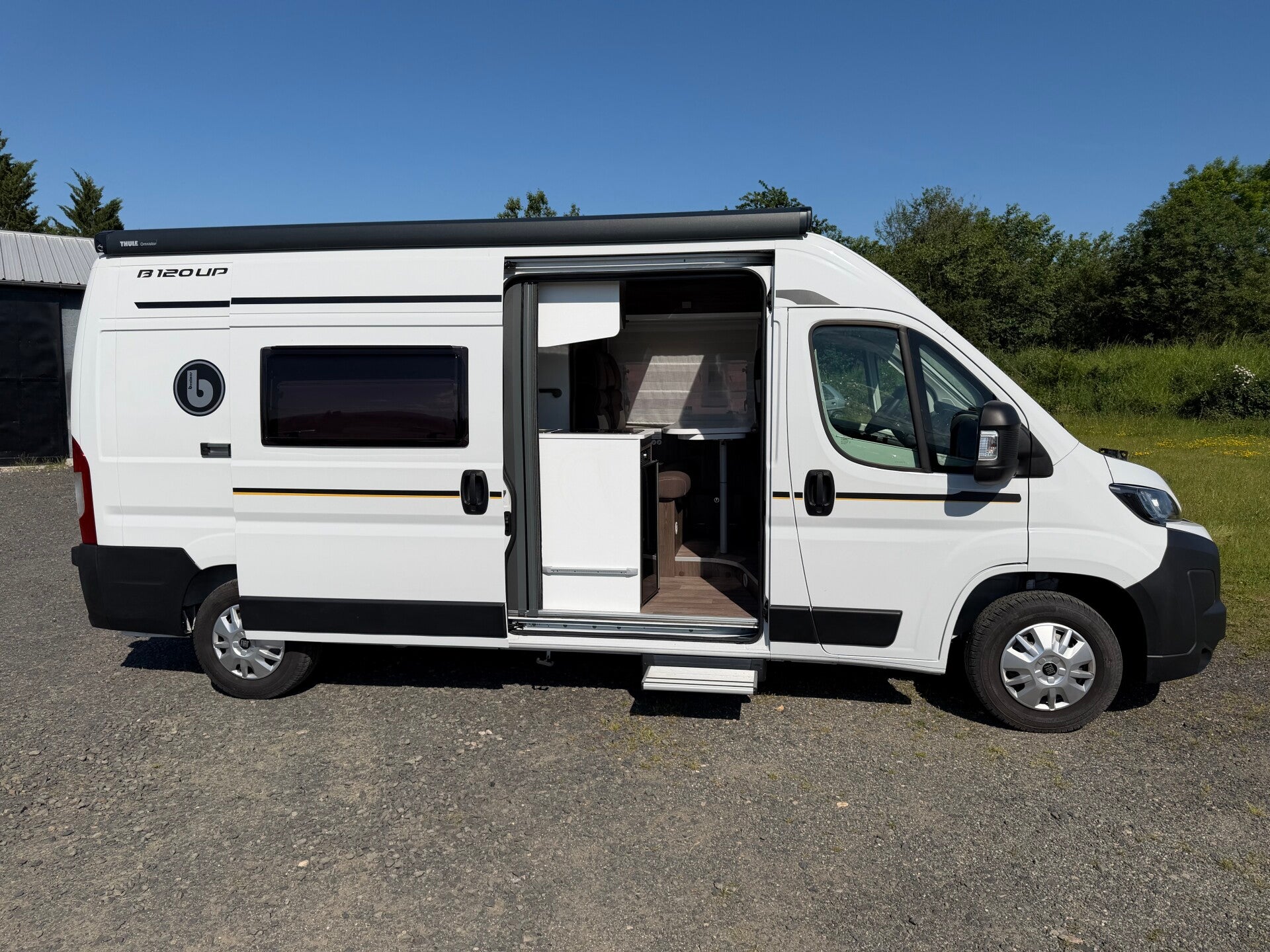 Fourgon BENIMAR BENIVAN 120 UP - 2025 - 5200 km - ATTELAGE PIVOTANT THULE - GPS/CAMERA ALPINE