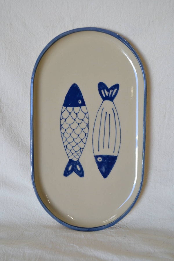 Groot ovaal bord met vissen