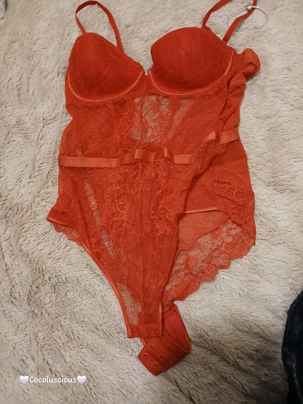 2 Artikelen: Body Rood Mesh of Openkruis Body
