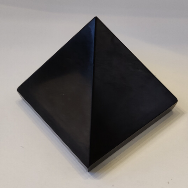 Shungiet Pyramide 6 cm x 6 cm