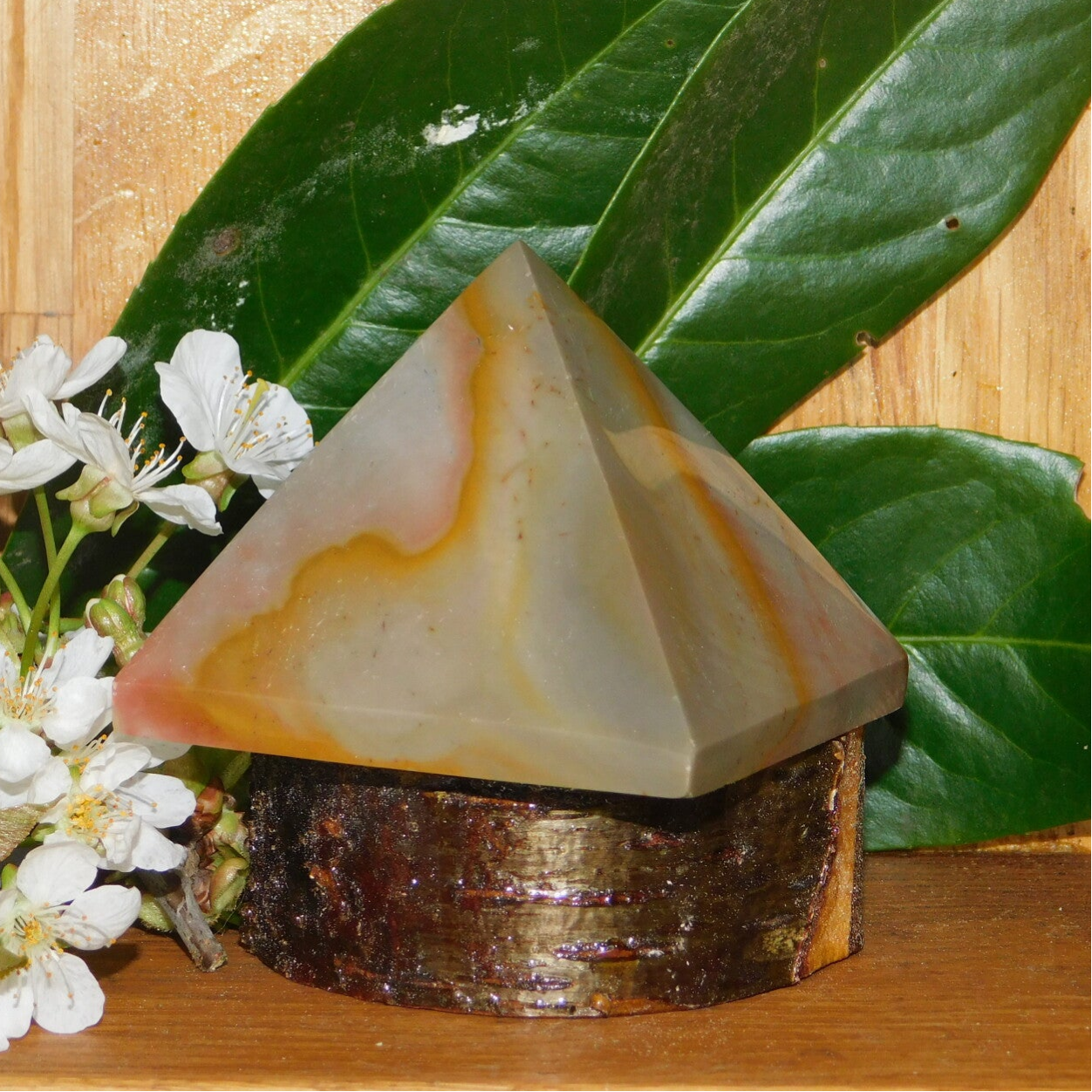 Polychroom Jaspis - Piramide -  7 cm - Sculptuur