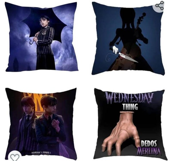 Cuscino arredo Divano “Mercoledì Addams”