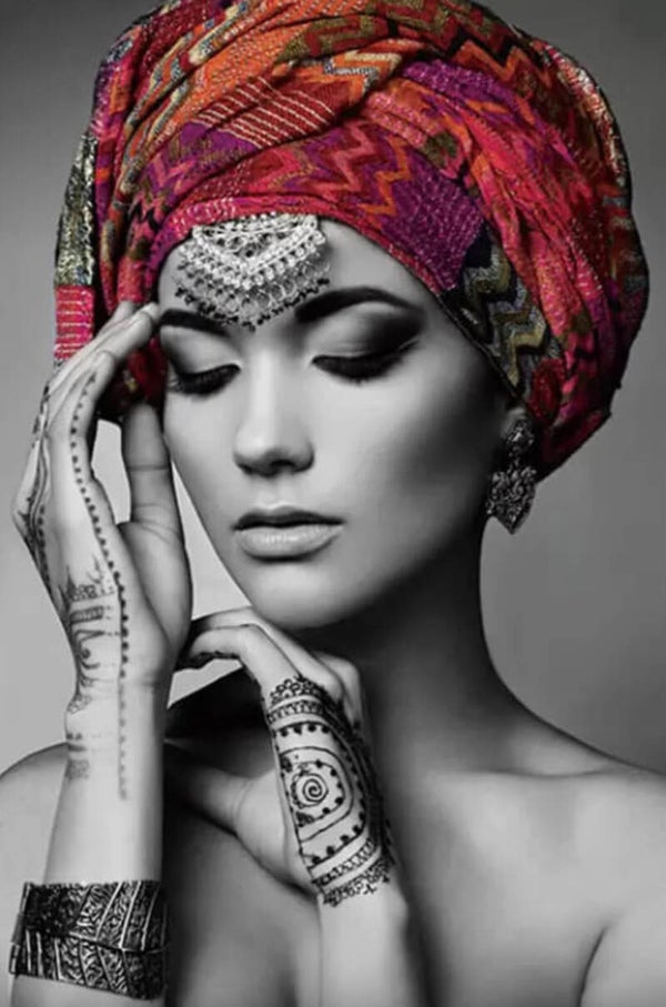 Glasschilderij ‘Vrouw met hoofddoek’