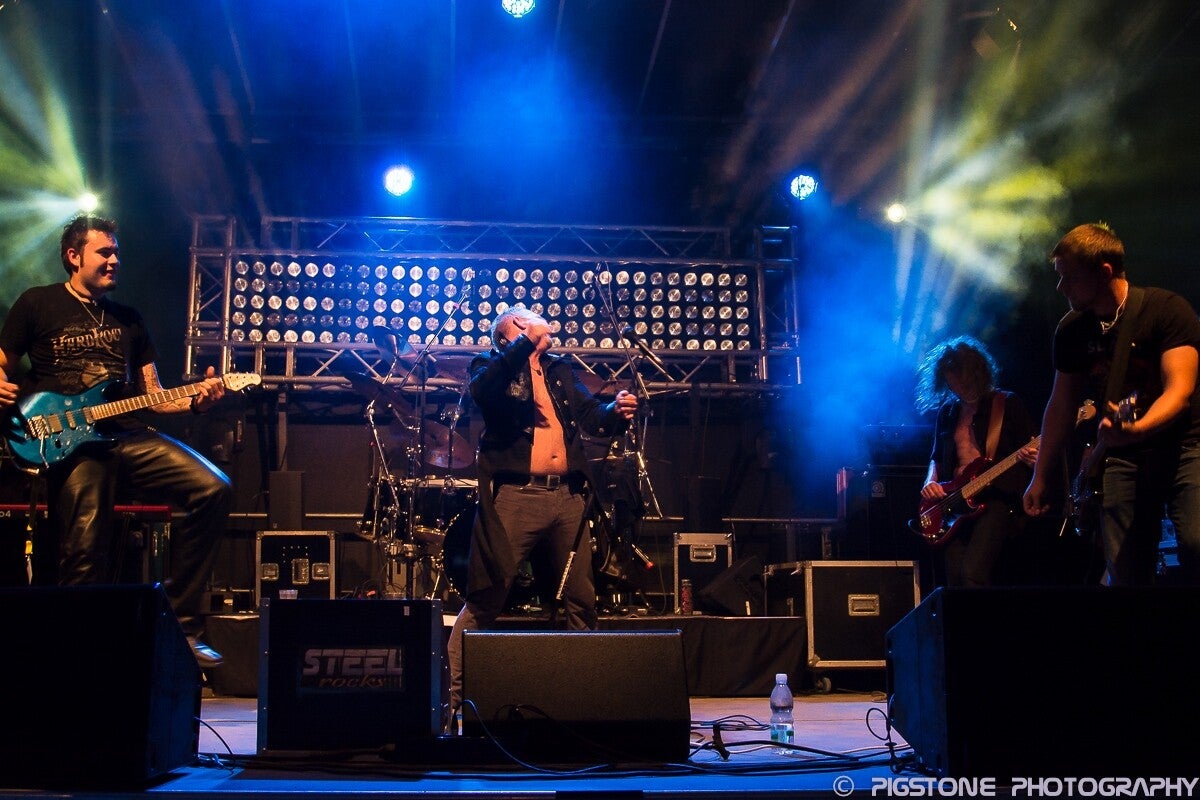 steel-rocks-live-in-emmersdorf-2014-15-standard.jpg