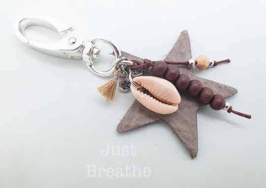 Sleutelhanger/ tassenhanger Star Brown