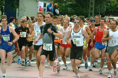 2002-06-30_stratenloop_kuurne_foto01-standard.jpg