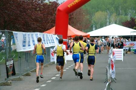 2005-04-30_ploegenduatlon_wachtebeke_21-standard.jpg