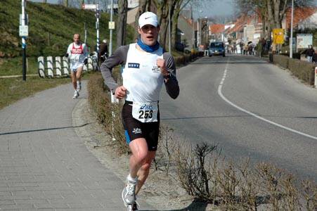 2006-03-19_stratenloop_sluis_foto05-standard.jpg
