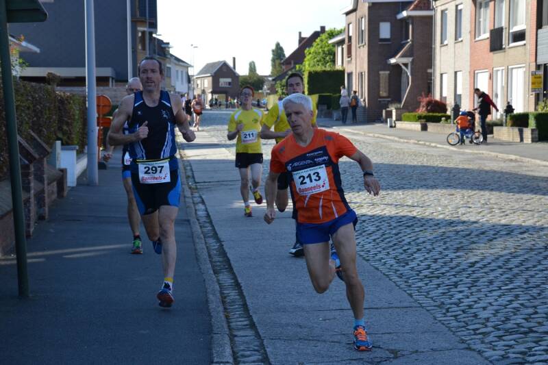 2016-10-09_reuzenrun_tielt_04-standard.jpg