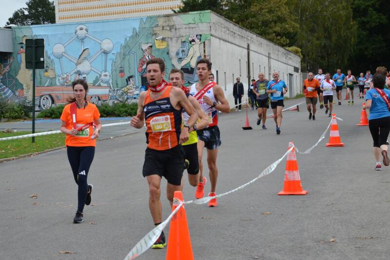 2019-10-19_brussels_ekiden_22-standard.jpg