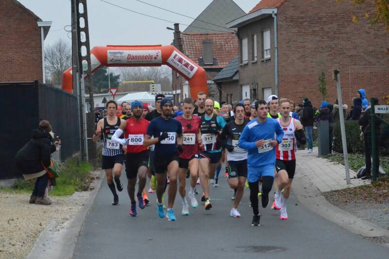2022-12-04_kerstloop_waregem_02-standard.jpg