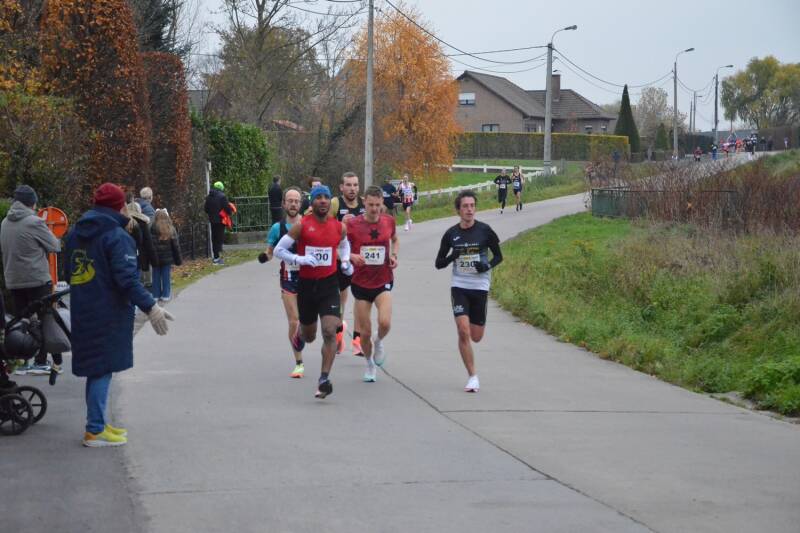 2022-12-04_kerstloop_waregem_06-standard.jpg