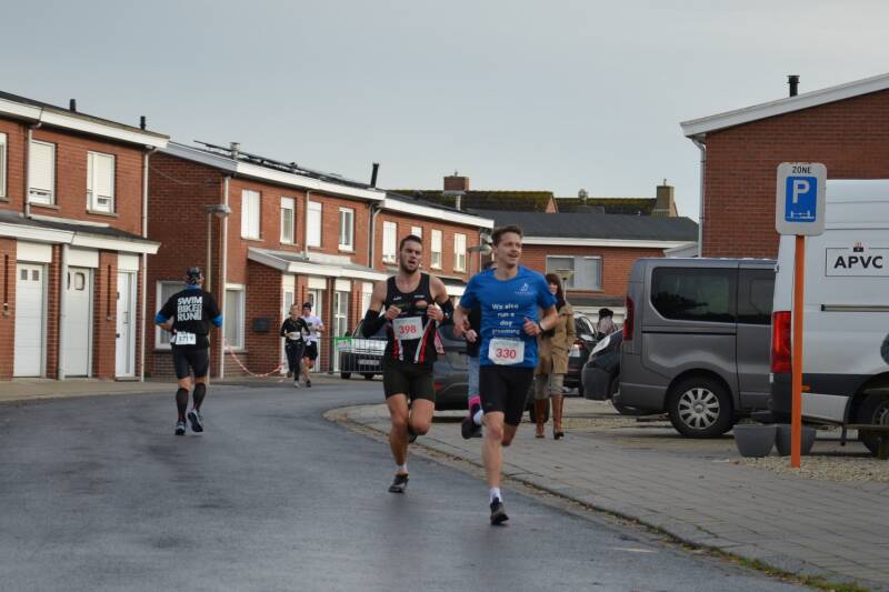 2023-11-12_poppiesrun_zonnebeke_08-standard.jpg