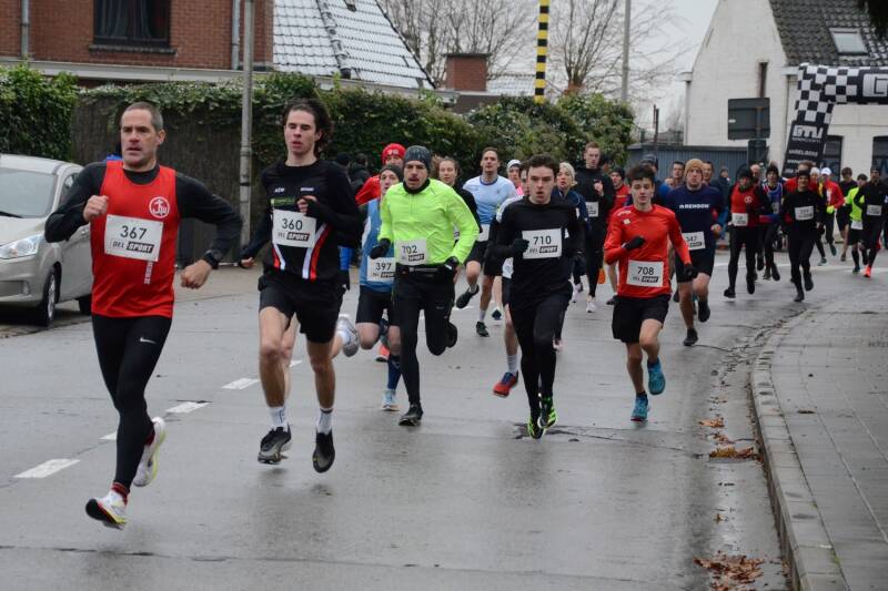 2023-12-03_kerstloop_waregem_03-standard.jpg
