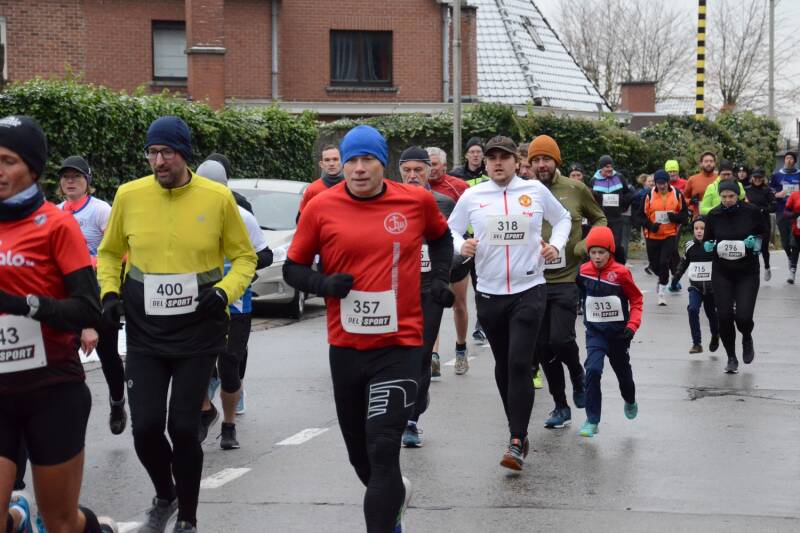 2023-12-03_kerstloop_waregem_09-standard.jpg