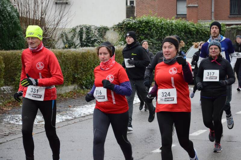 2023-12-03_kerstloop_waregem_10-standard.jpg