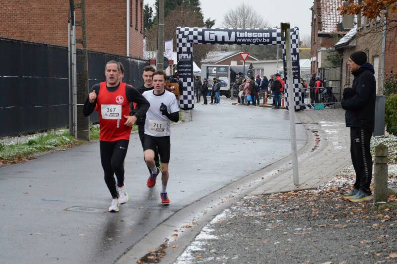 2023-12-03_kerstloop_waregem_14-standard.jpg