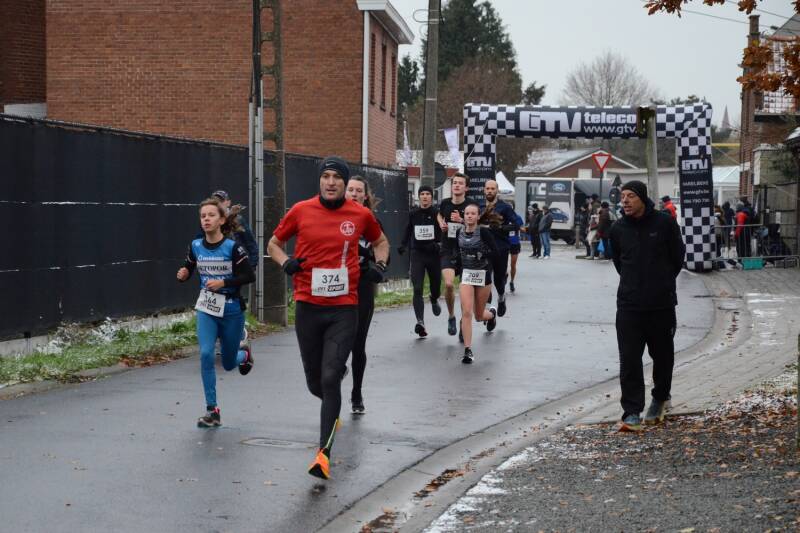 2023-12-03_kerstloop_waregem_16-standard.jpg