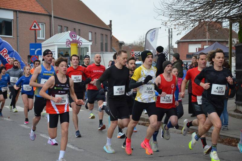 2024-12-01_kerstloop_waregem_03-standard.jpg