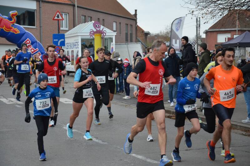 2024-12-01_kerstloop_waregem_04-standard.jpg