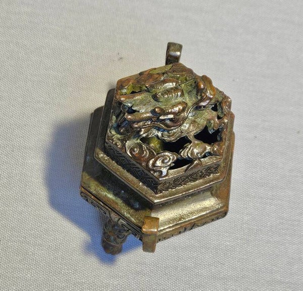 Een Chinese bronzen wierookbrander