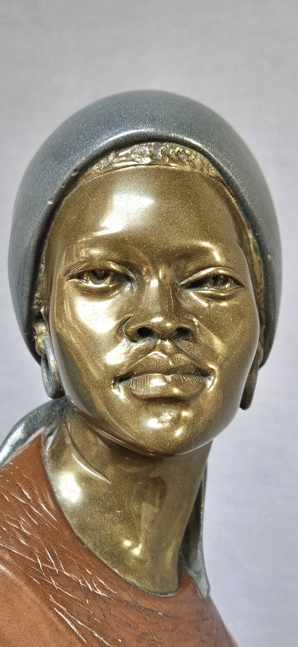 Casper Darare (1952-2001) - Prachtig bronsgepatineerd borstbeeld van een jonge Shona-vrouw - Limited Edition (290/400) - Zuid-Afrika