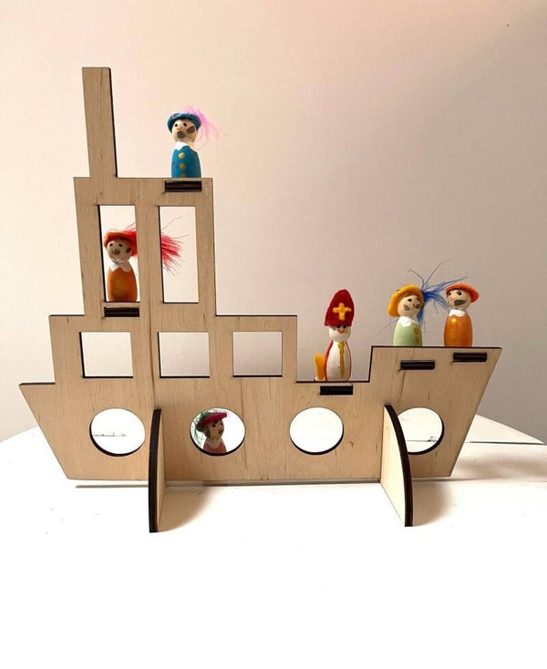 Houten Stoomboot met Plateaus (Sinterklaas decoratie)